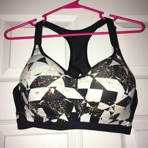 Victoria’s Secret Sports Bra 38C